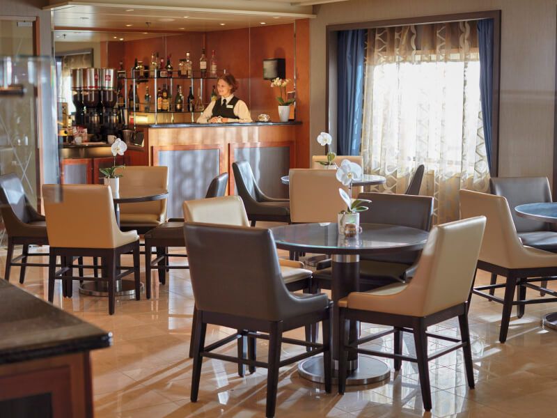 Café à bord du bateau de croisière Seven Seas Voyager