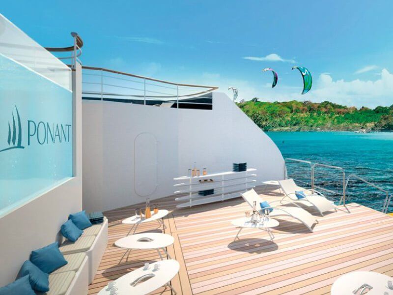 Pont Soleil du bateau de croisière Le Bougainville