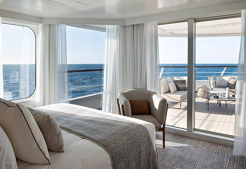 Suite du bateau de croisière Le Bougainville